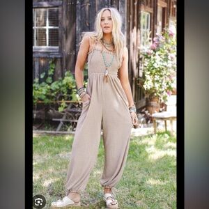 THREE BIRDS NEST The Nest Perfect Timing Textured Jumpsuit - Beige - Large NWOT